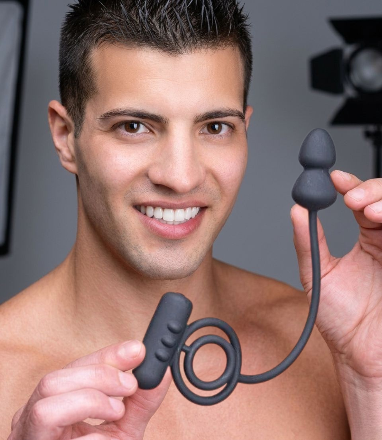 Anillo Vibrador Para Pene Con Estimulador Anal Adventures